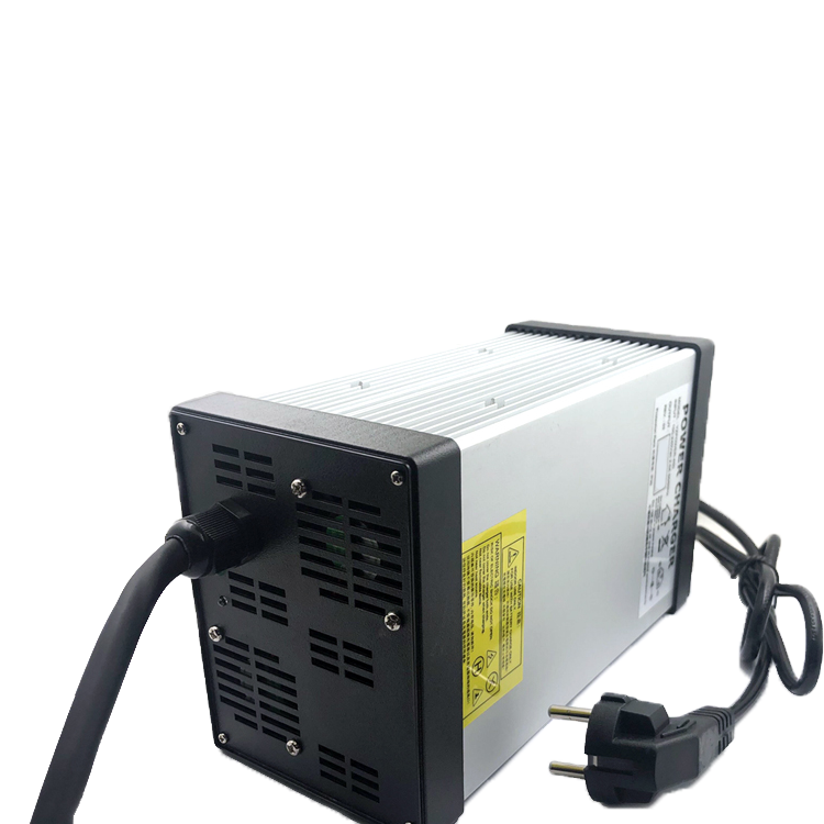 Chargeur de batterie au plomb-acide au lithium LiFePO4 60 V 67,2 V 73 V 15 A