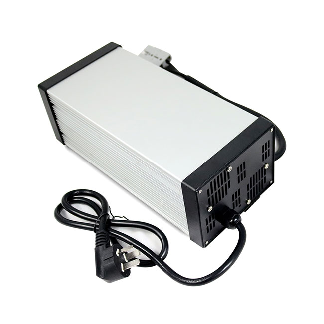 Chargeur de batterie au plomb-acide au lithium LiFePO4 60 V 67,2 V 73 V 20 A